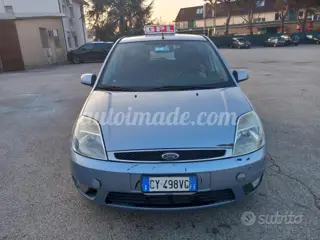 Ford Fiesta 1.2i 16v cat 5 porte zetec Benzina 2359 Usata Stampa 9