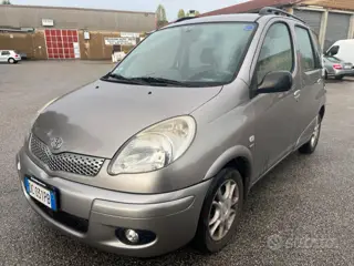 Toyota Yaris 1.3I 16V Cat Luna '03 benzina 3400 Stampa 23