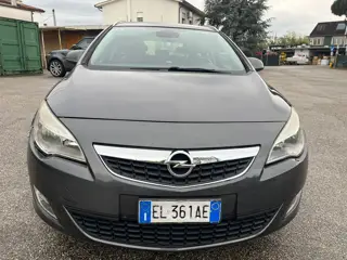 Opel Astra Diesel 3528 Usato
