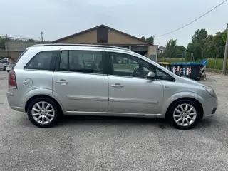 Opel Zafira 1.8 16V Vvt Club benzina 3556 Stampa 7