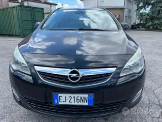 Opel Astra 1.7 Cdti 125Cv Sports Tourer Cosmo diesel 3589 Stampa 4