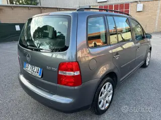 Volkswagen Touran 2.0 tdi dpf highline 564106834 Usato Stampa 8