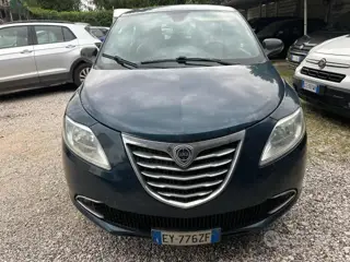 Lancia Ypsilon 3ª serie Ypsilon 1.2 69 cv 5 porte gpl ecochic gold 571977928 Usato Stampa 2