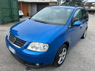 Volkswagen Touran Petrol 572060812