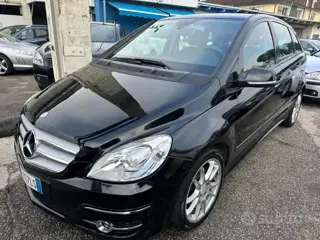 Mercedes Klasa b (t245) B 200 cdi chrom 587354153 Używany